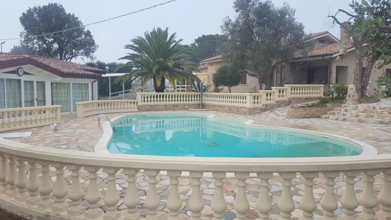 Country House Resort Villa Giardino Degli Eventi 法诺 外观 照片