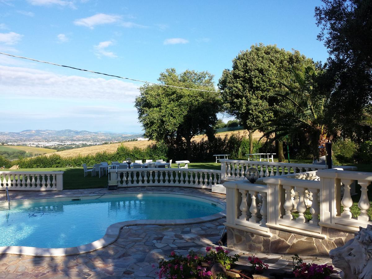 Country House Resort Villa Giardino Degli Eventi 法诺 外观 照片