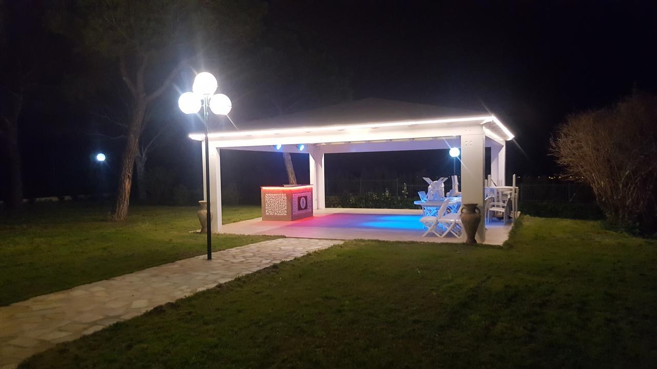 Country House Resort Villa Giardino Degli Eventi 法诺 外观 照片