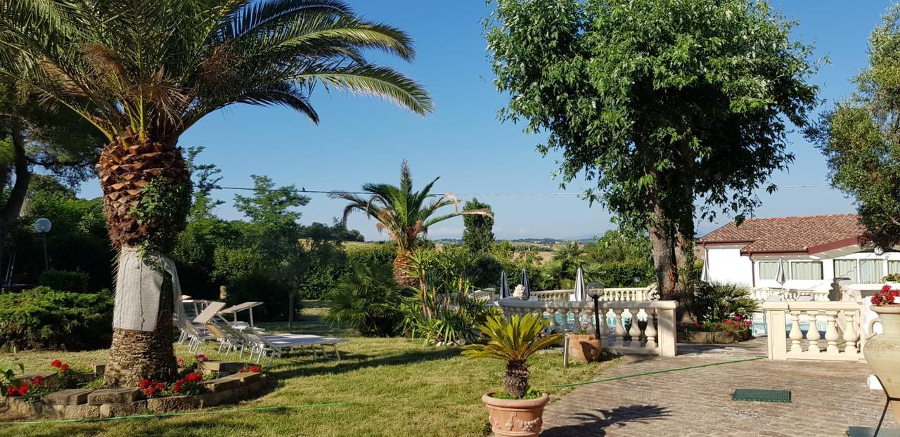Country House Resort Villa Giardino Degli Eventi 法诺 外观 照片