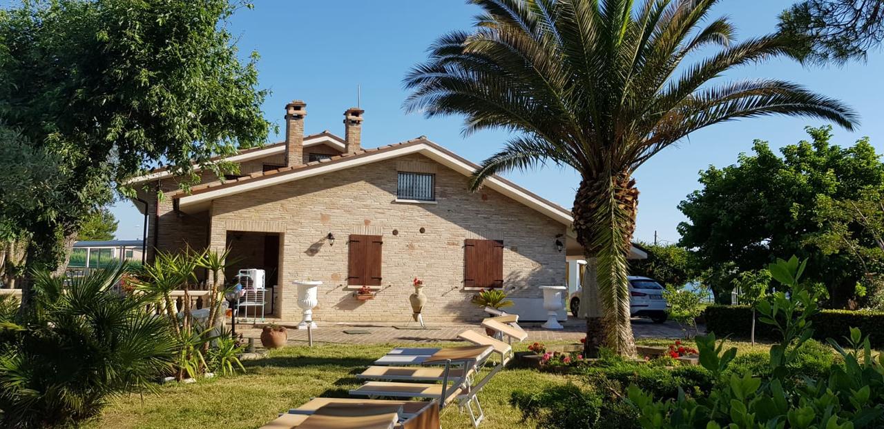 Country House Resort Villa Giardino Degli Eventi 法诺 外观 照片
